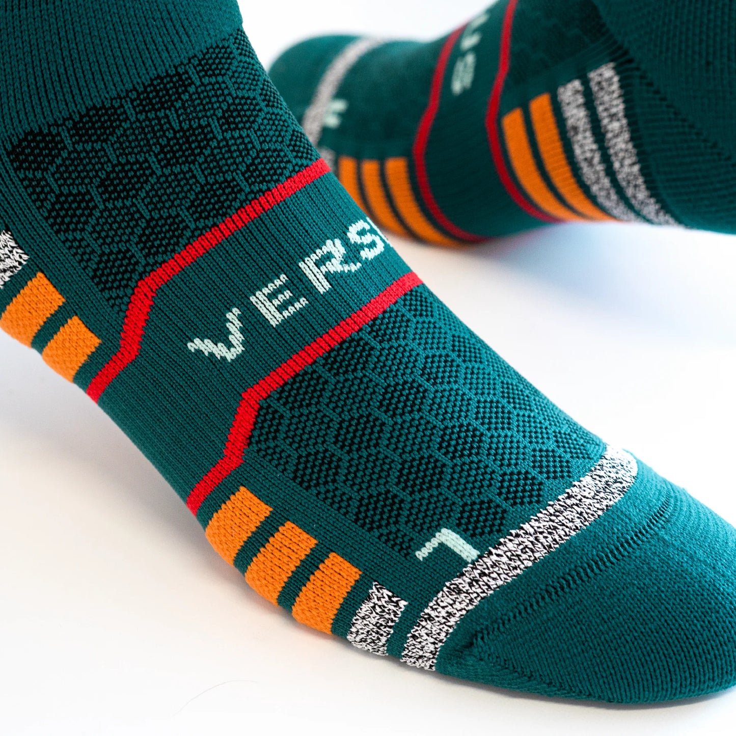 Versus Dusk Trail Run Crew Socks